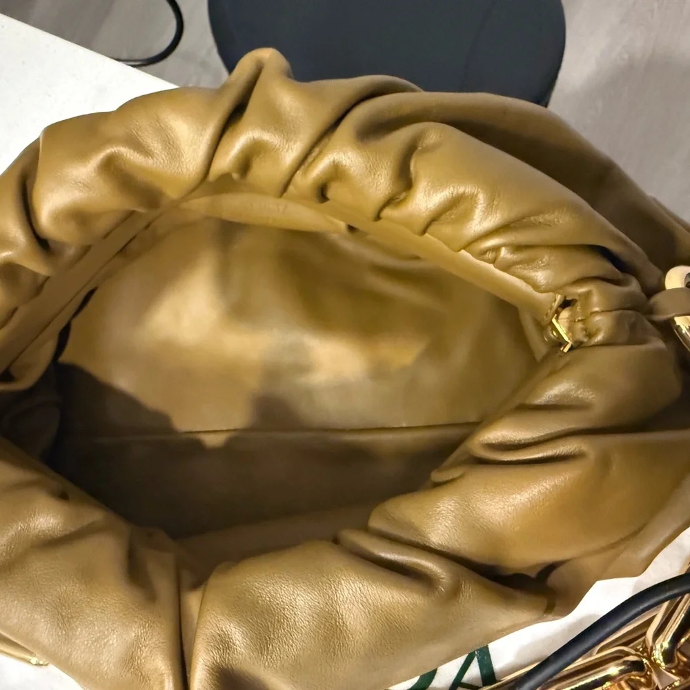 Bottega Veneta Olive Leather Bag with Gold Chain - Picture 5 of 8